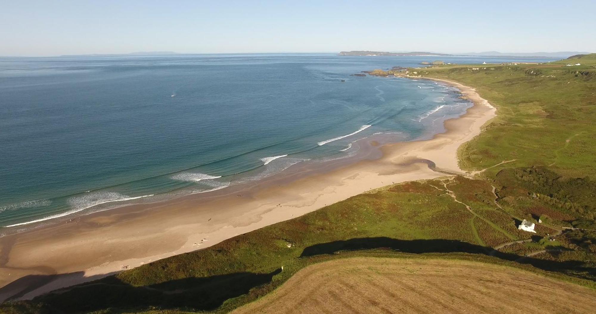 Dunnaglea Cottage, บาลลินทอย ภายนอก รูปภาพ