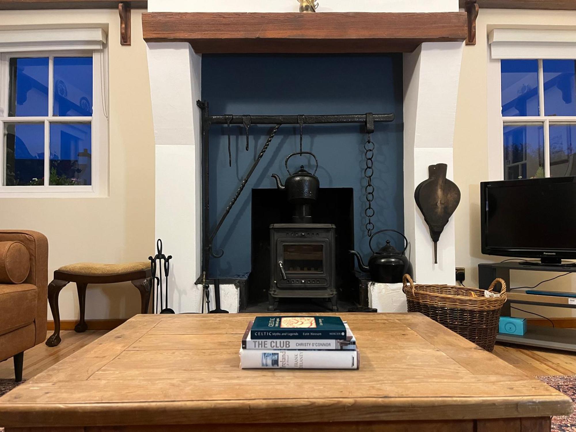 Dunnaglea Cottage, บาลลินทอย ภายนอก รูปภาพ