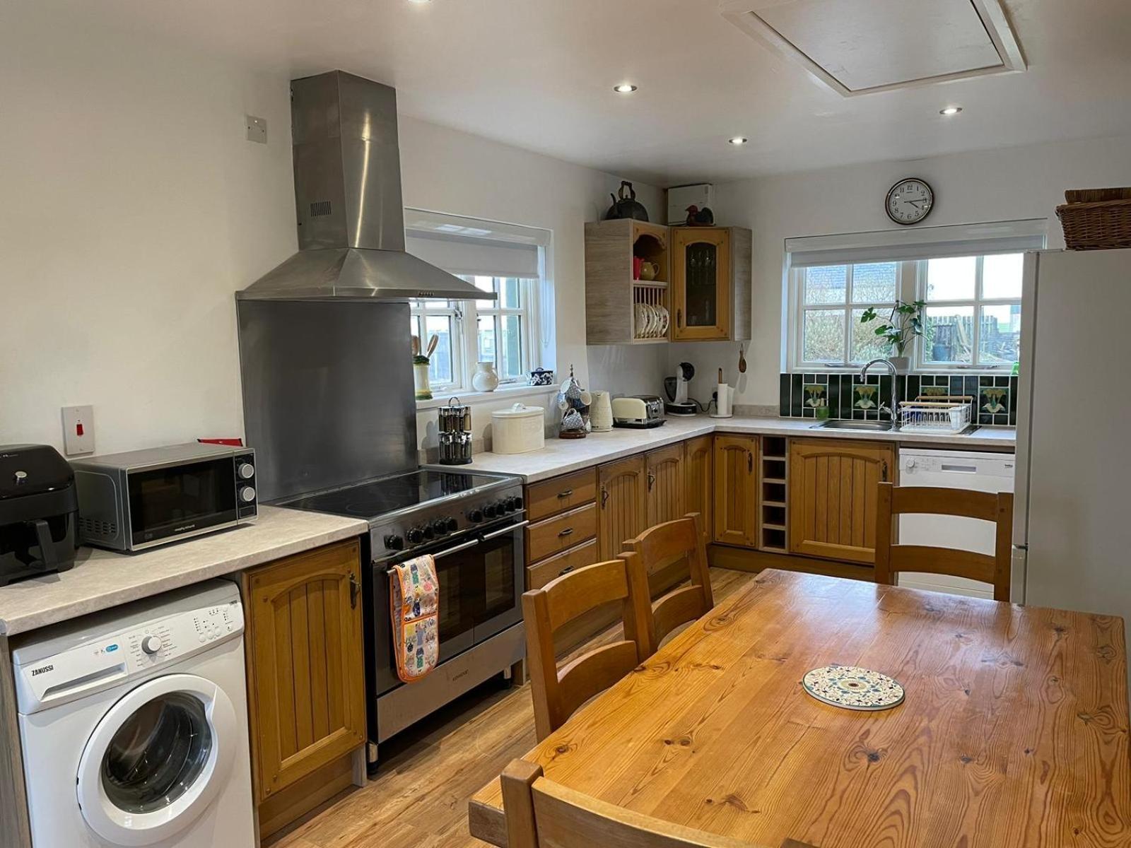Dunnaglea Cottage, บาลลินทอย ภายนอก รูปภาพ